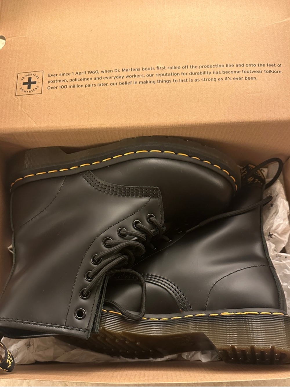 Dr. Martens 1460 SMOOTH LEATHER ANKLE BOOTS